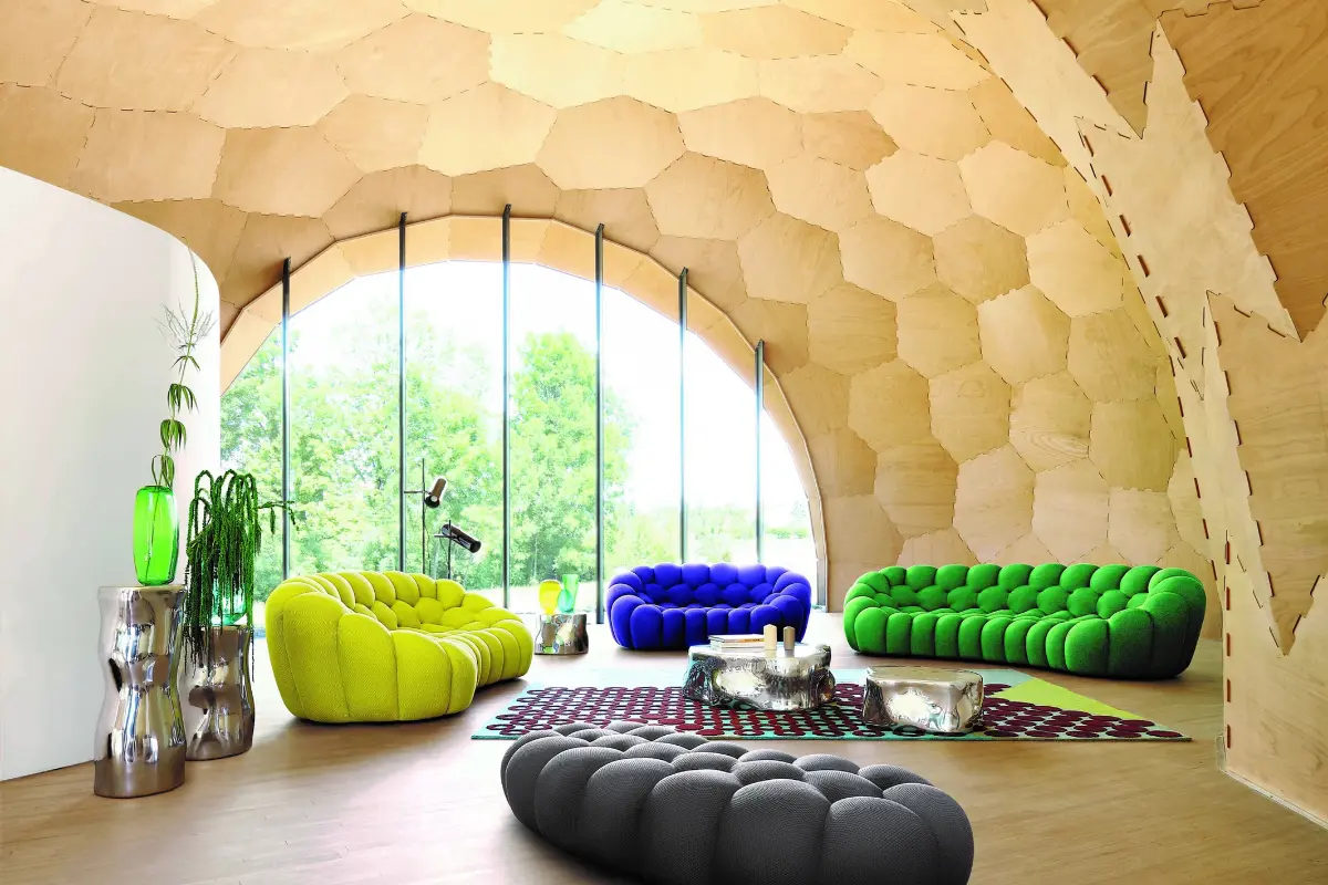 NEW CURVED BUBBLE SOFA – ROCHE BOBOIS